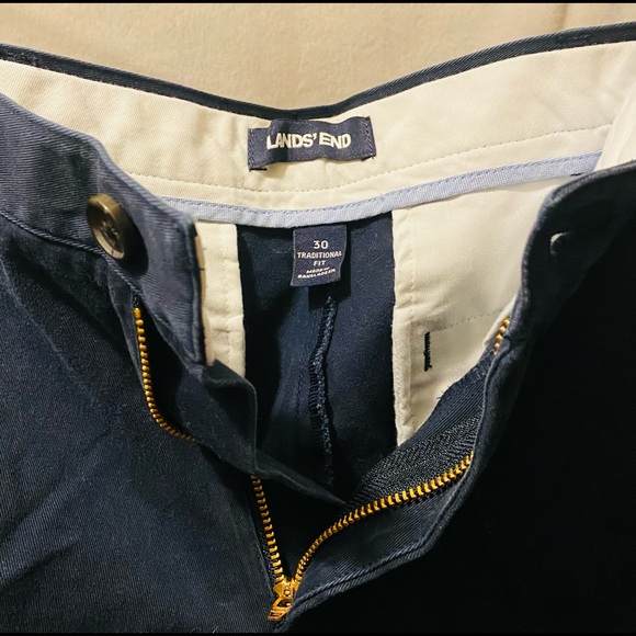 Land’s End Men’s Navy Shorts - Picture 2 of 3